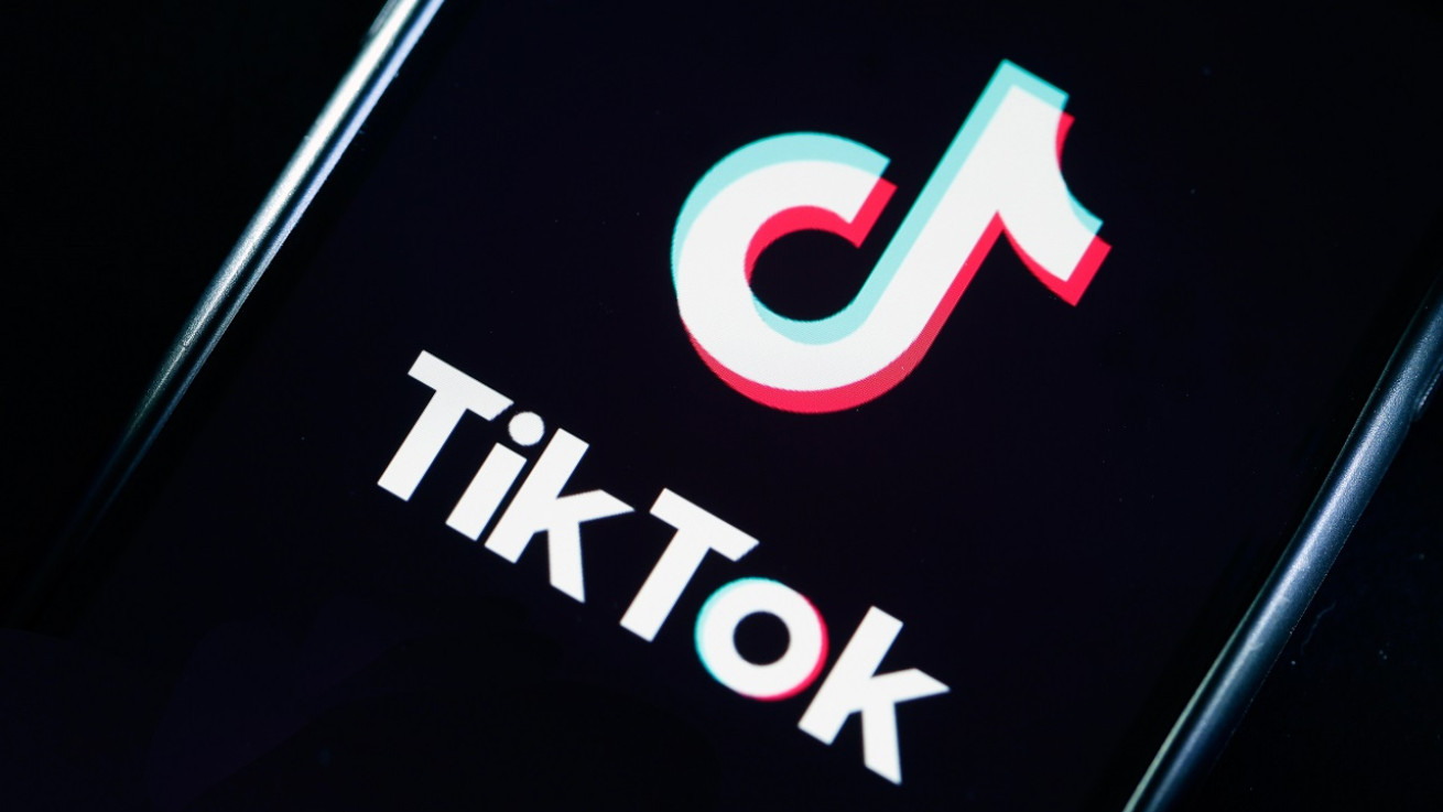 ΗΠΑ: Στο στόχαστρο της FCC το TikTok – Ζητεί από Apple και Google να το αποκλείσουν από τα app stores τους