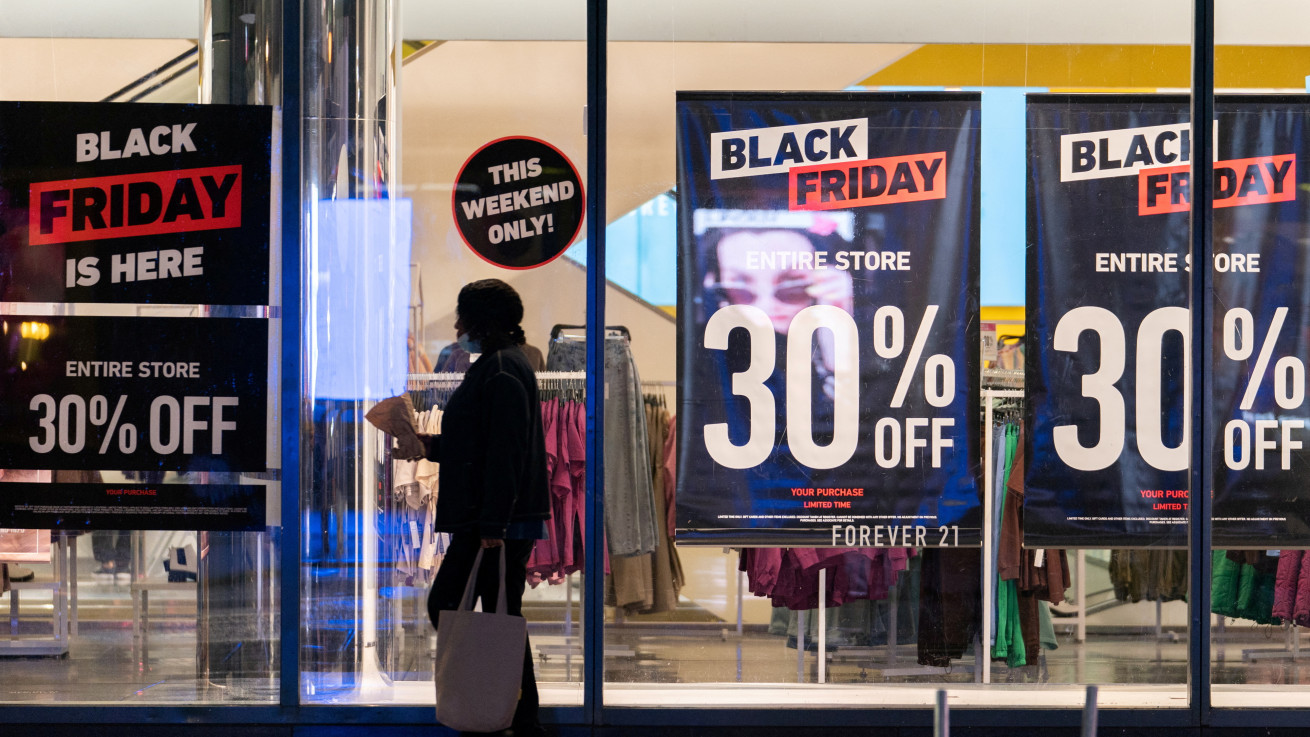 ΗΠΑ: Ρεκόρ διαδικτυακών πωλήσεων κατά τη διάρκεια της «Black Friday»