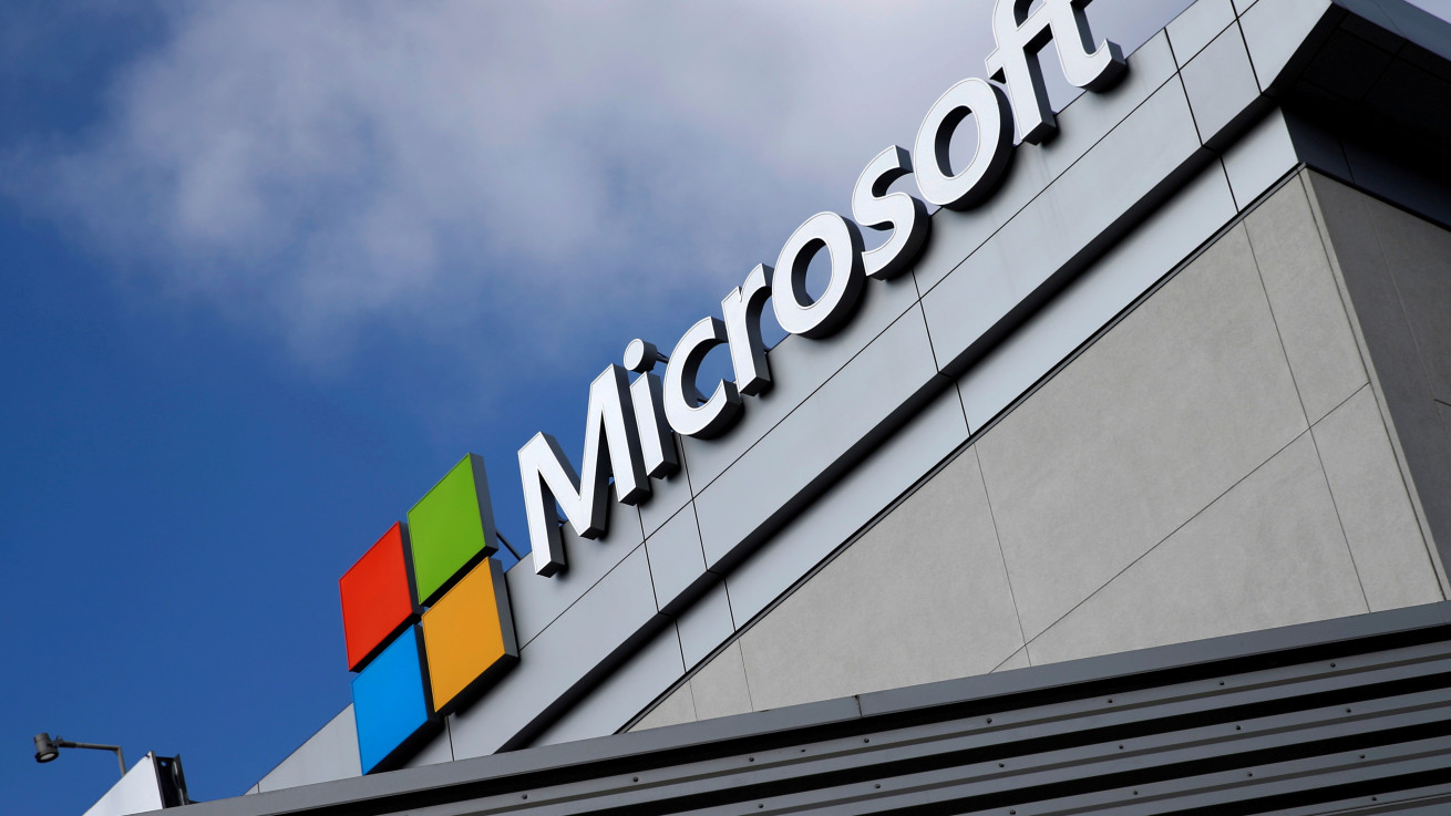 H Microsoft σχεδιάζει μεγάλη επένδυση  στην Τεχνητή Νοημοσύνη