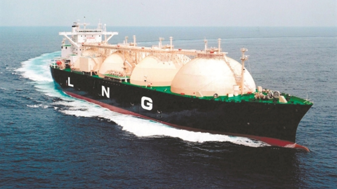 LNG: Ο αγώνας για την εξασφάλιση μακροπρόθεσμων συμβάσεων
