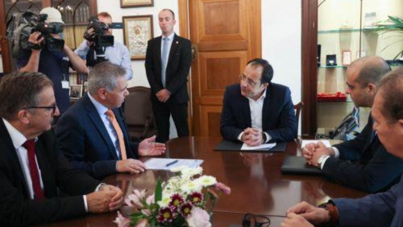 Επέκταση του θεσμού των συλλογικών συμβάσεων ζητεί η ΣΕΚ