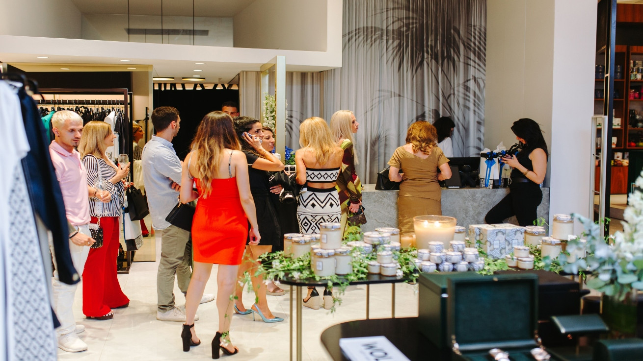 Με ένα καλοκαιρινό pre-sale party το Elma&Fred υποδέχτηκε όλο το fashion crowd