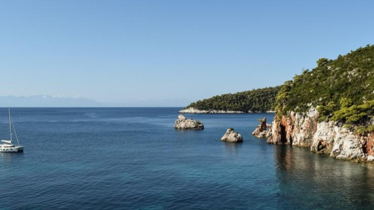 Το ελληνικό νησί που βρίσκεται ανάμεσα στα 9 «μυστικά» της Μεσογείου