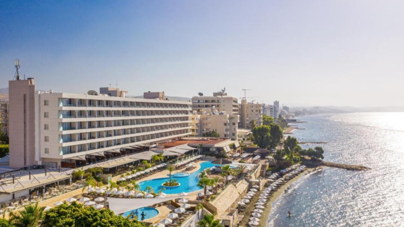 Η μαγεία των Χριστουγέννων στο Royal Apollonia. Έκθεση Δημιουργιών του Αντικαρκινικού Συνδέσμου!