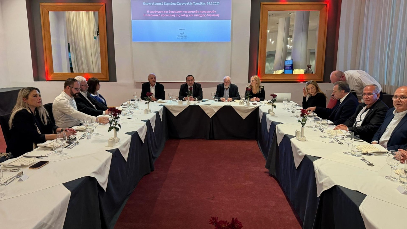 «Πολυδιάστατος προορισμός» η Λάρνακα λέει ο Υφ. Τουρισμού σε επαγγελματικό συμπόσιο