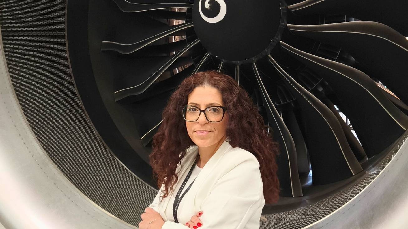 Μειώνει η χρήση της Τεχνητής Νοημοσύνης  τη σημασία των soft skills; - της Julia Pavlou, Chief Personnel Officer, Bird Aviation