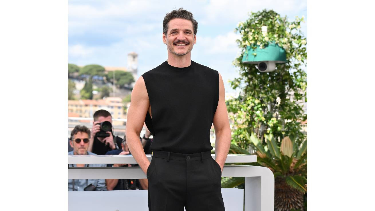 Η Calvin Klein έντυσε τον Pedro Pascal για το Φεστιβάλ των Καννών