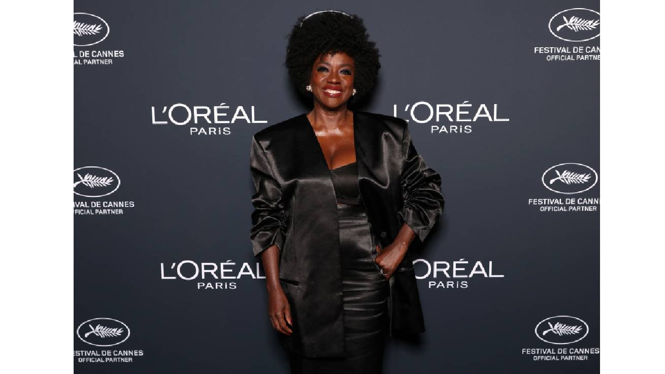 Η Calvin Klein έντυσε τη Viola Davis για την απονομή του βραβείου L'Oréal – Lights on Women στο 78ο  Φεστιβάλ Καννών