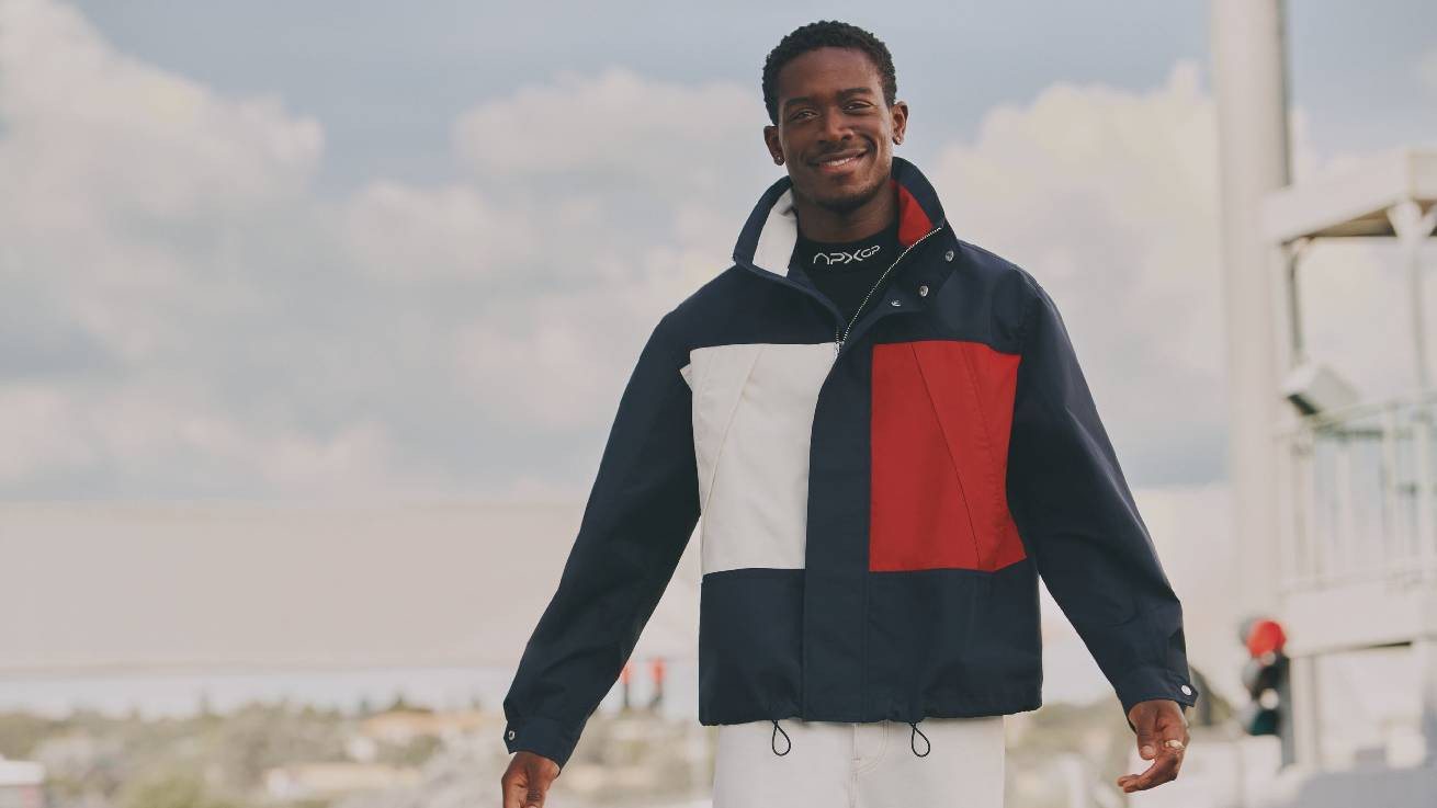 Η TOMMY HILFIGER ΔΗΜΙΟΥΡΓΕΙ ΤΗ ΣΥΛΛΟΓΗ APXGP ΓΙΑ ΤΗΝ F1® Η ΤΑΙΝΙΑ
