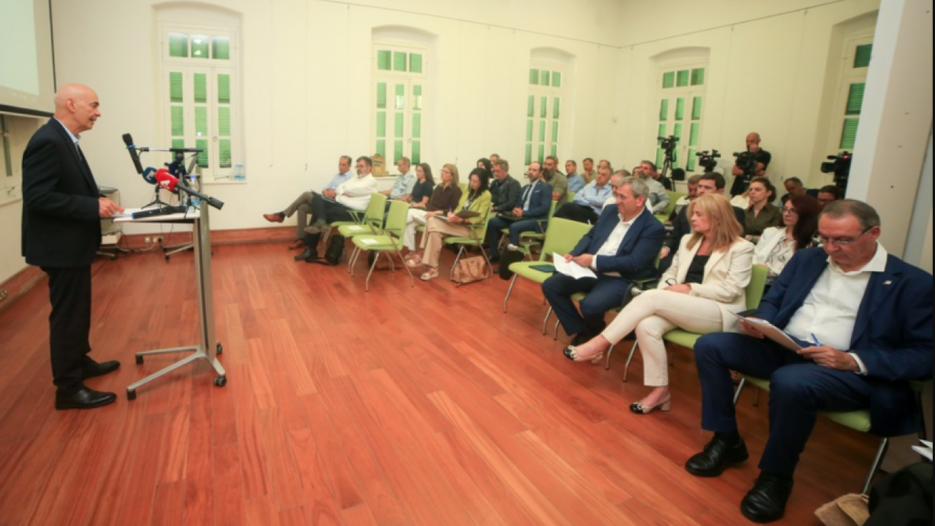 Ο Βαφεάδης προήδρευσε στη δημόσια διαβούλευση για τη Στρατηγική λιμένων της ΕΕ