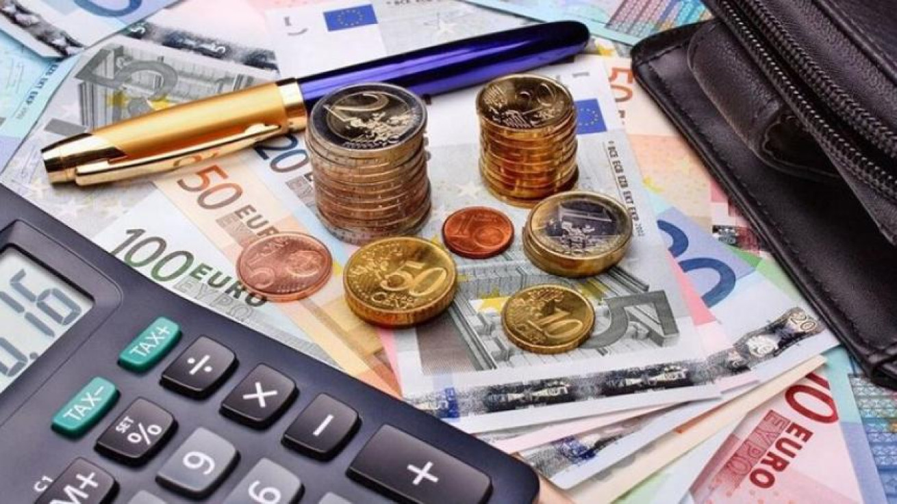 Λιγότερα τα δάνεια που έδωσαν οι τράπεζες τον Αύγουστο