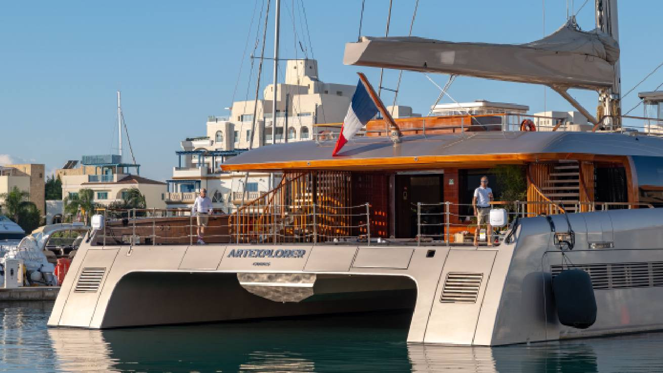 Η Μαρίνα Λεμεσού φιλοξενείσαι με περηφάνια το Art Explorer