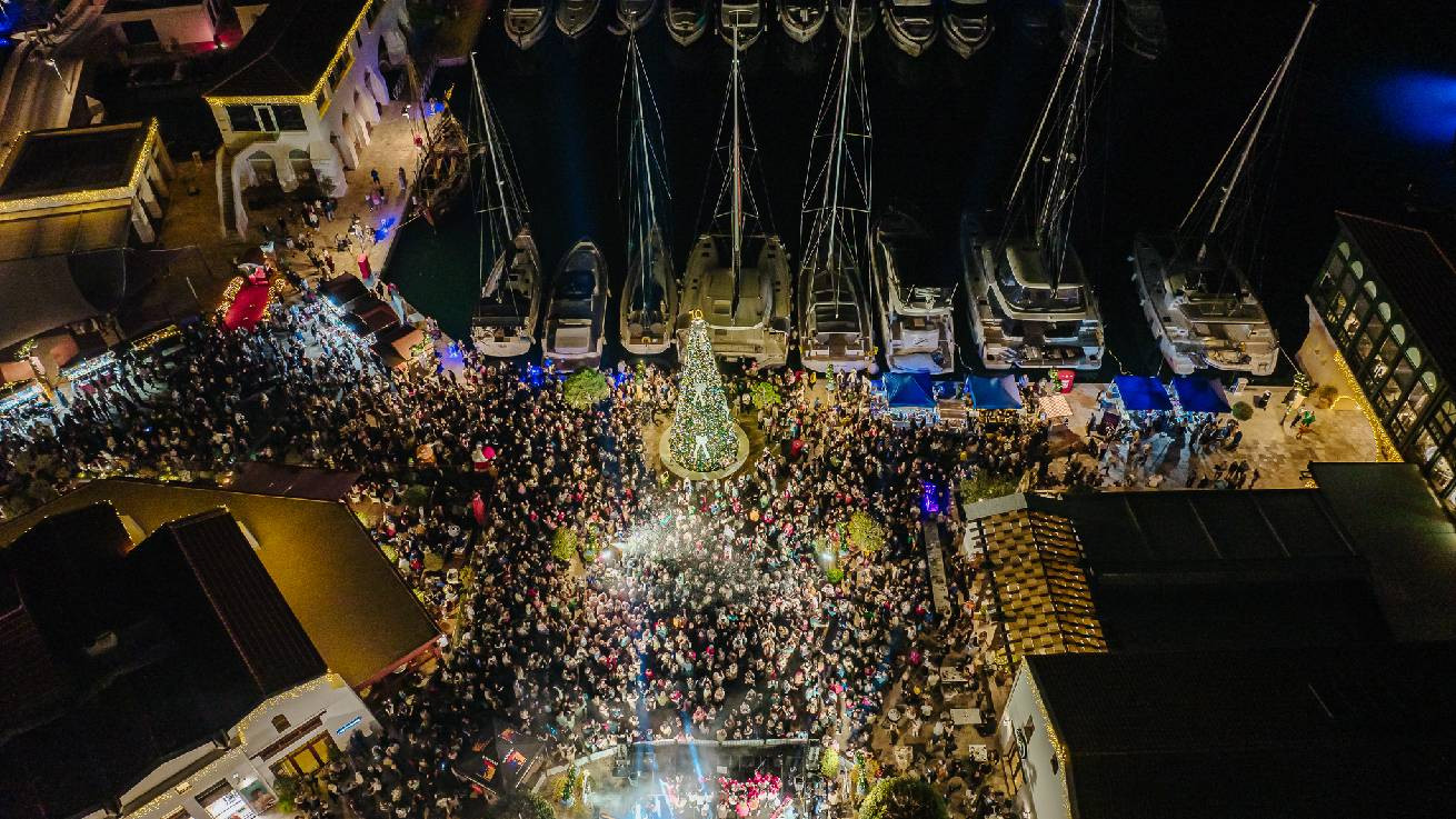 Τα πιο μαγικά Χριστούγεννα πάνω στη θάλασσα