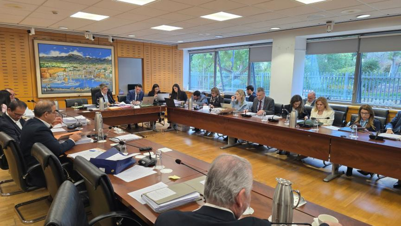 Συνεχίζουν σήμερα για φορομεταρρύθμιση