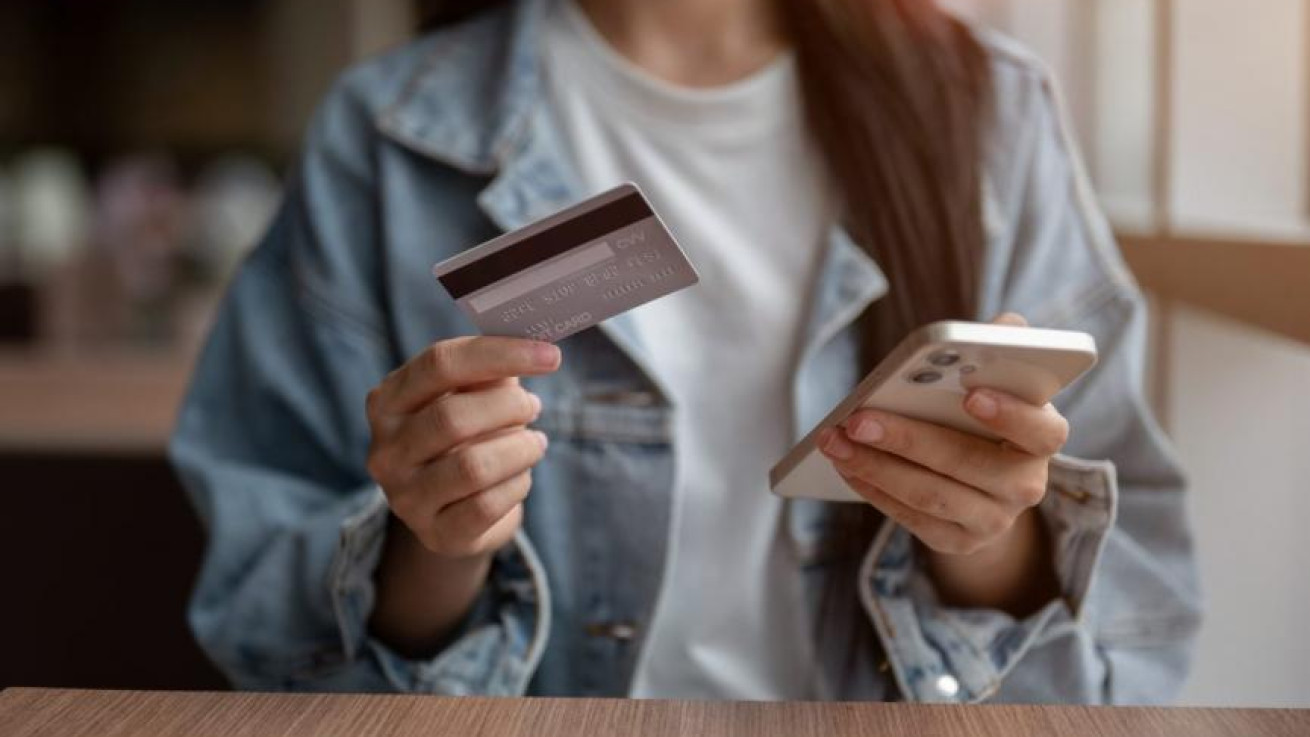 Η απάτη που περνά απαρατήρητη από τράπεζες και χρήστες