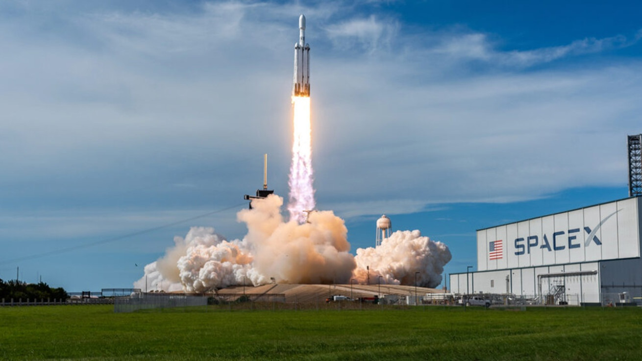 Συγχώνευση-μαμούθ SpaceX–xAI: Αυτοκρατορία $1,25 τρισ. για τον Έλον Μασκ