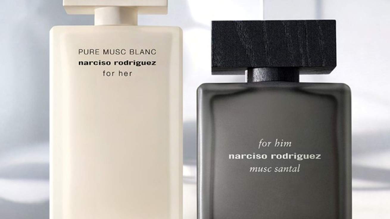 Ο Narciso Rodriguez παρουσιάζει το νέο PURE MUSC BLANC Eau de Parfum Intense