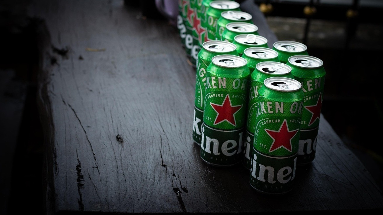 Heineken: Περικοπή έως 6.000 θέσεων εργασίας – Πτώση 1,2% στις πωλήσεις το 2025
