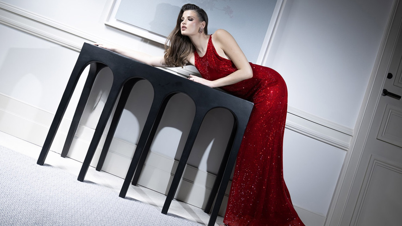 H Έλενα Στρογγυλιώτου παρουσιάζει τη Special Occasion Collection 2026