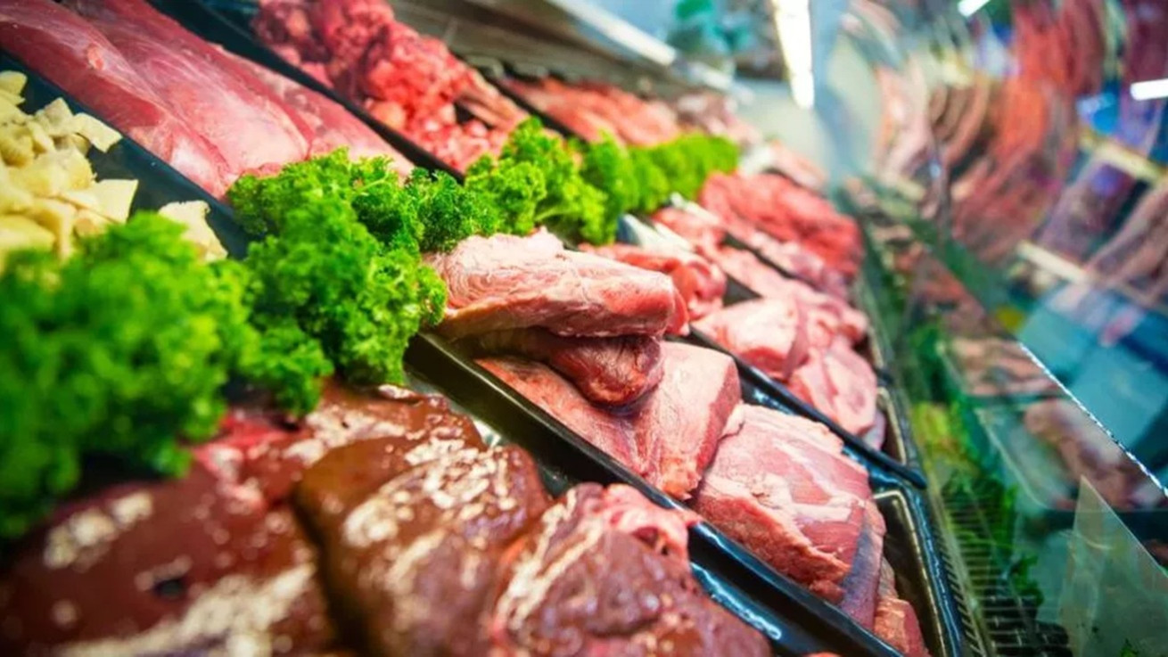 Σύνδεσμος Υπεραγορών: Εισαγωγές κρεάτων αν χρειαστεί για συγκράτηση τιμών – Δεν προβλέπει ελλείψεις ο Δρουσιώτης