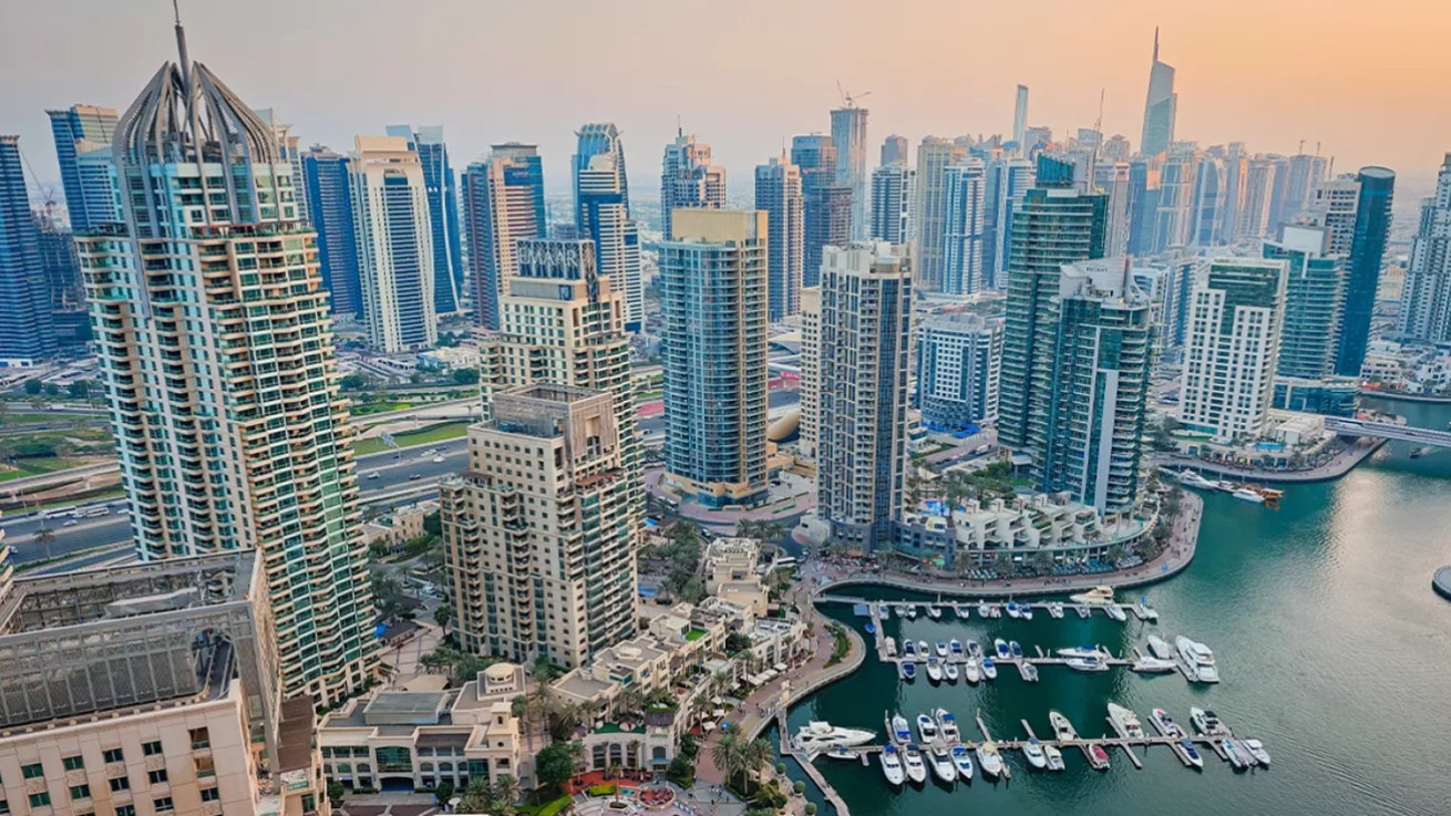 Ντουμπάι: Μαζική έξοδος ζάμπλουτων – Πληρώνουν αστρονομικά ποσά για να διαφύγουν από τους πυραύλους