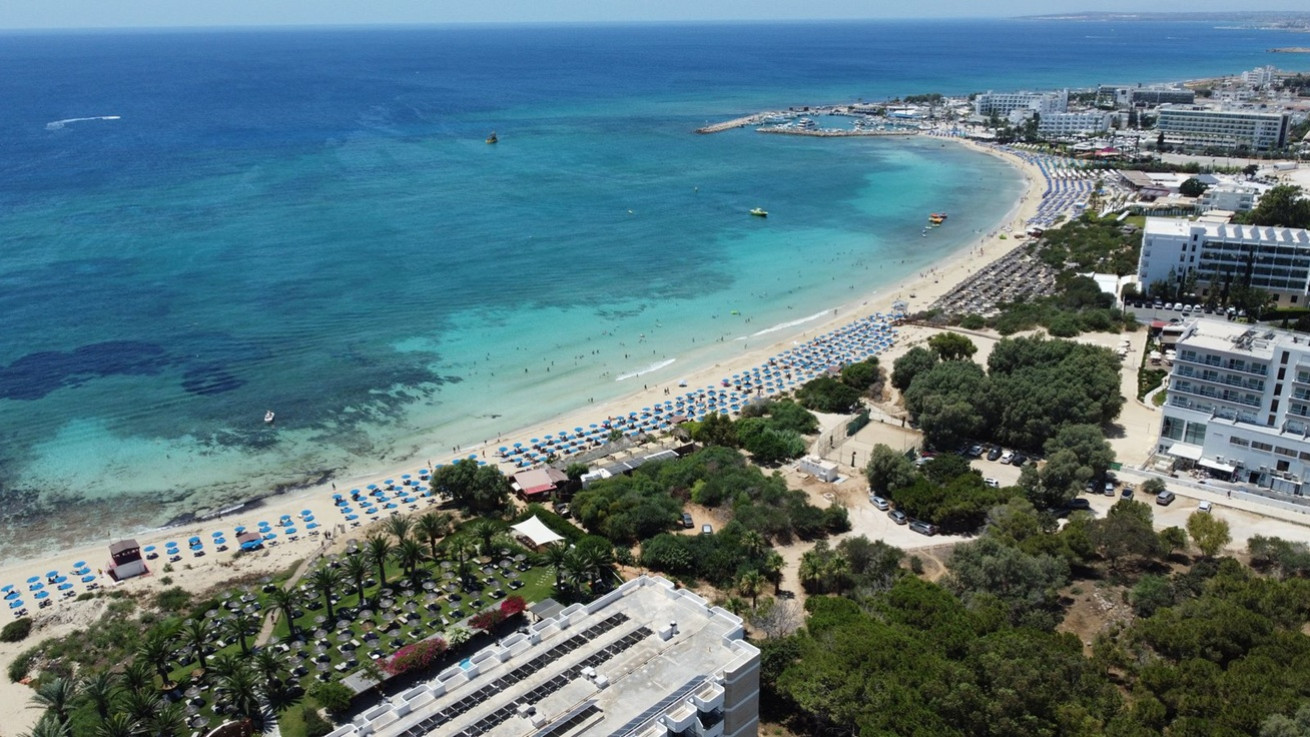 Τουρισμός: Μείωση των ακυρώσεων στα ξενοδοχεία - Χαμηλή ωστόσο η ροή νέων κρατήσεων