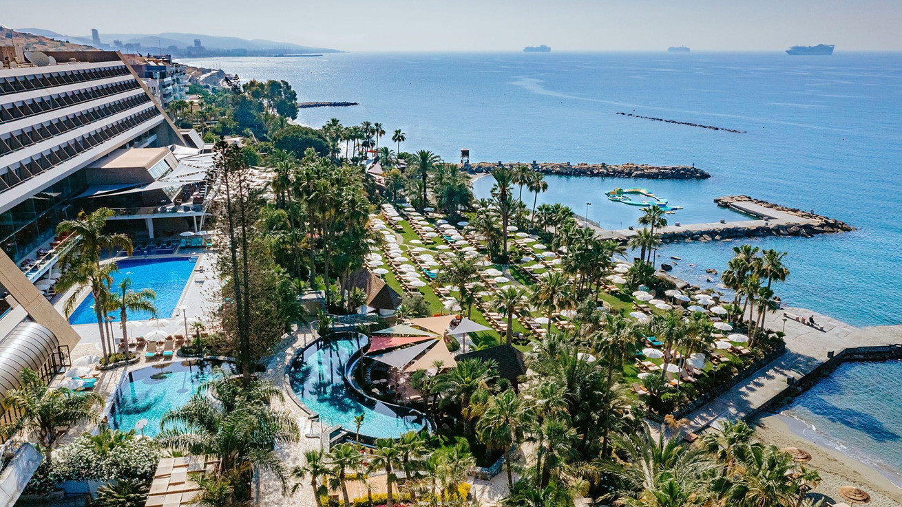 Γιορτάζουμε το Πάσχα στο Amathus Beach Hotel στη Λεμεσό