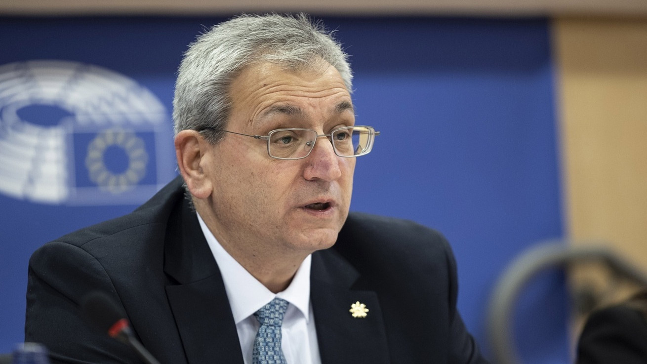 Υπ. Εργασίας: Έμφαση σε ψυχική υγεία και δίκαιη μετάβαση στην ψηφιακή εποχή