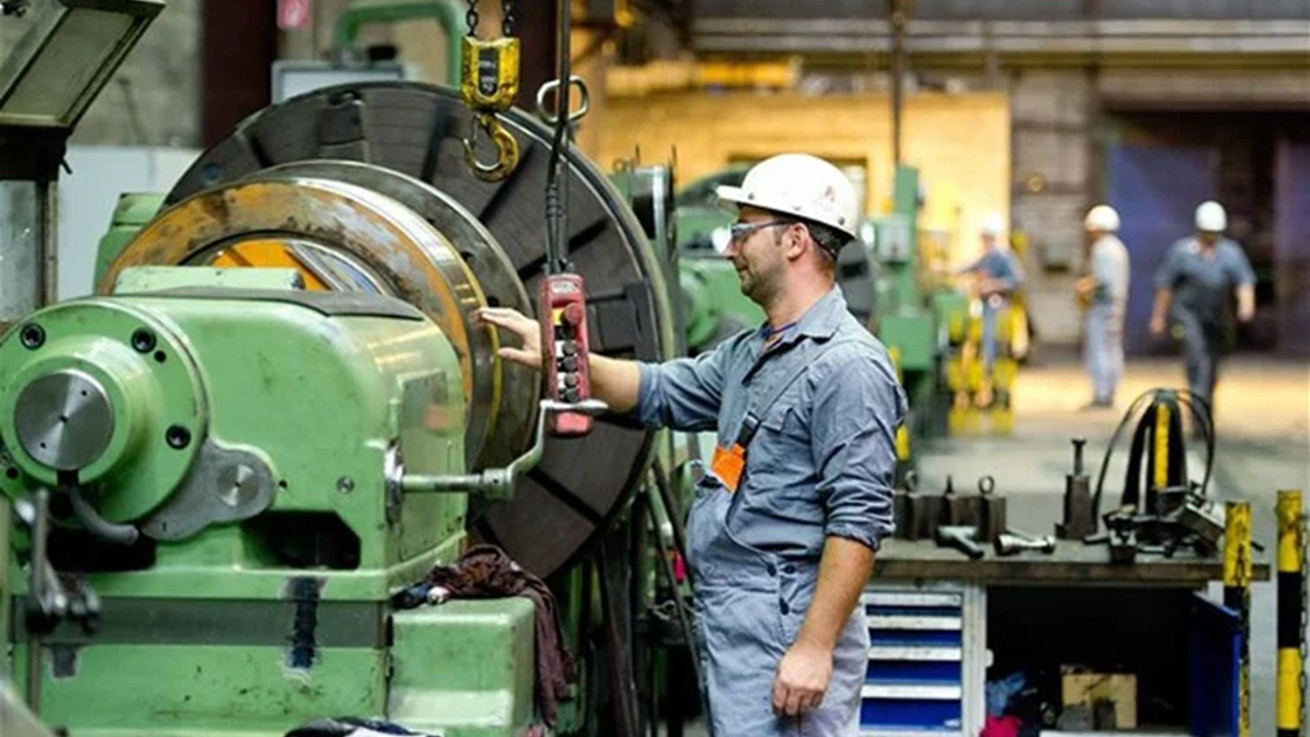 Μειωμένη κατά 2,4% η βιομηχανική παραγωγή τον Φεβρουάριο