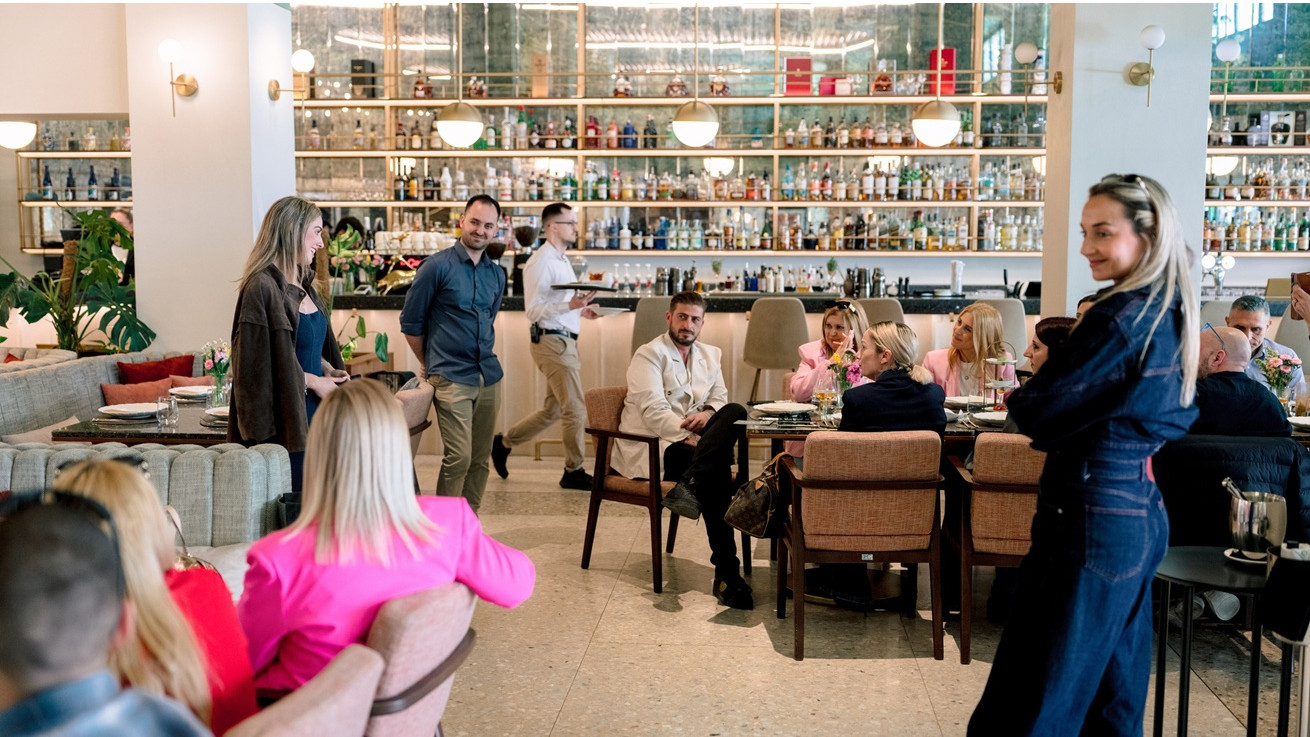 Το Henry’s by Columbia αναδεικνύει το business lunch στην καρδιά της Λευκωσίας