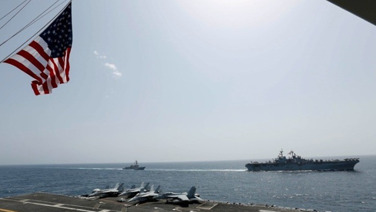 Νέα πλήγματα ΗΠΑ και Ισραήλ στα Στενά του Ορμούζ παρά τις διαπραγματεύσεις Τραμπ–Τεχεράνης