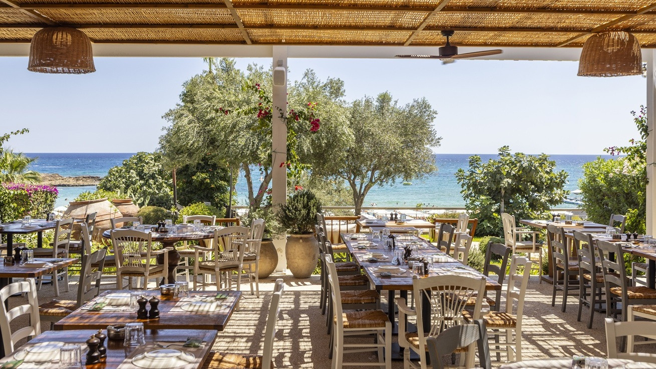 Το εστιατόριο “ΚΥΠΡΙΑΚΟΝ” από το παλιό λιμάνι Λεμεσού, στο Fig Tree Bay στον Πρωταρά