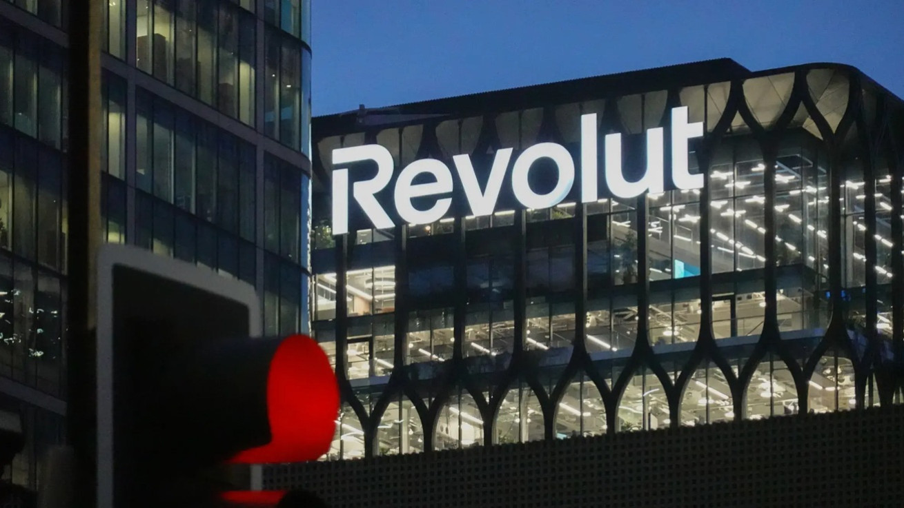 Έπεσε η Revolut, προβλήματα σε όλο τον κόσμο στην πρόσβαση στους λογαριασμούς