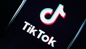 ΗΠΑ: Στο στόχαστρο της FCC το TikTok – Ζητεί από Apple και Google να το αποκλείσουν από τα app stores τους