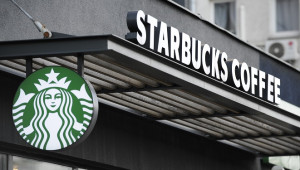 Ποιος είναι ο νέος Διευθύνων Σύμβουλος της Starbucks