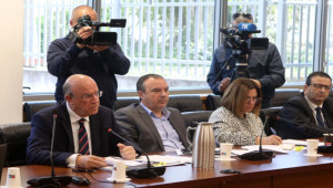 ΥΠΟΙΚ: Ζητά από τις τράπεζες μείωση δανειστικών επιτοκίων και μείωση χρεώσεων