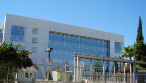 Δεν κατέχει άδεια λειτουργίας η οντότητα Universal Banks
