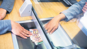 Μπροστά σε σημαντικό δίλημμα οι κεντρικές τράπεζες