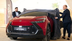 Αποκαλύφθηκε το ολοκαίνουργιο Toyota C-HR, το νέο θαύμα της Toyota!