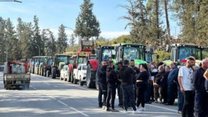 Έξω από το Προεδρικό με τα τρακτέρ οι αγρότες