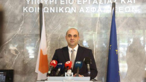 Στο Υπουργικό η αύξηση της άδειας μητρότητας από 18 σε 22 βδομάδες