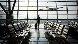 Τα τέλη για παραδοτέες αποσκευές στο αεροδρόμιο και πού αποσκοπούν