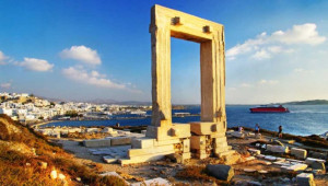 Ποιο ελληνικό νησί αποθεώνει ο διεθνής Τύπος