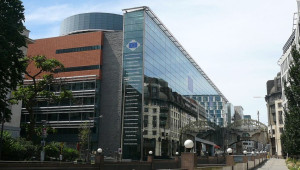 Η Κομισιόν πώλησε 23 κτίριά της στο Βέλγιο έναντι 900 εκατομμυρίων ευρώ