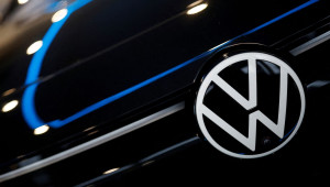 Η Volkswagen μειώνει τις προβλέπεις για τα κέρδη του 2024