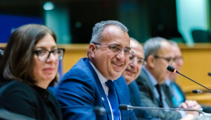 Συγκλονισμός και συγκίνηση στο Ευρωκοινοβούλιο: Η εκδήλωση του Μιχάλη Χατζηπαντέλα και το ντοκιμαντέρ για το κυπριακό ποδόσφαιρο και τα 50 χρόνια προσφυγιάς