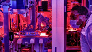 Η ΕΕ προσπαθεί να μειώσει την εξάρτηση από την Κίνα για κατασκευή μπαταριών EV