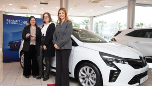 Ο Όμιλος Πηλακούτα στο πλευρό της Αγίας Σκέπης || Παραδόθηκε το Renault Clio E-Tech Full Hybrid στην τυχερή της κλήρωσης.