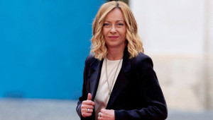 Το Politico χρήζει τη Μελόνι «σιδηρά κυρία» της Ευρώπης