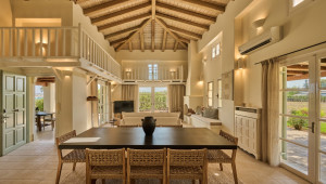 ΤΟ NIKKI BEACH RESORT & SPA PORTO HELI ΤΗΣ MHV (Mediterranean Hospitality Venture) ΥΠΟΔΕΧΕΤΑΙ ΤΟ 2025 ΜΕ ΕΙΔΙΚΗ ΠΡΟΣΦΟΡΑ